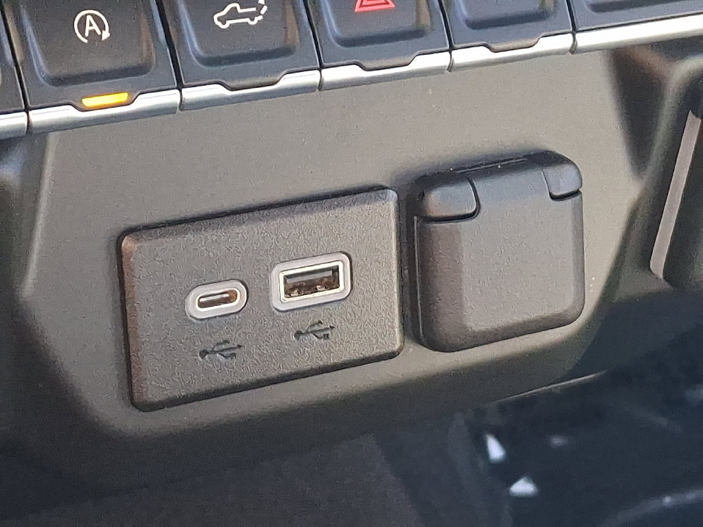Certified 2022 Chevrolet Silverado 1500 Custom AWD/4WD image 24