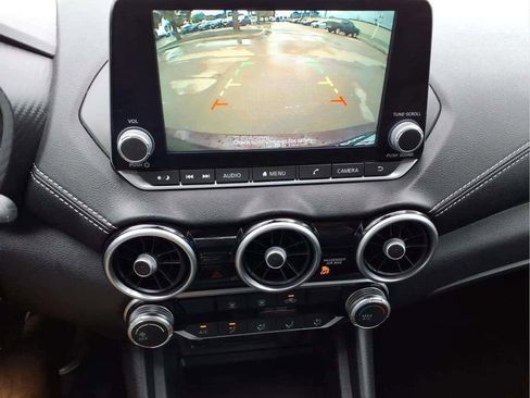 Used 2024 Nissan Sentra SV FWD image 15