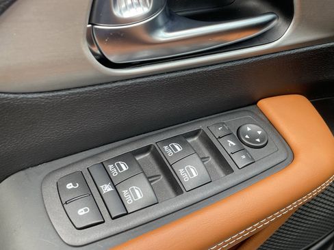 New 2026 Chrysler Pacifica Pinnacle image 25