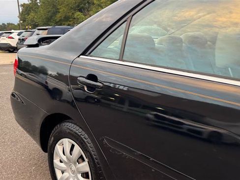 Used 2005 Toyota Camry LE FWD image 22