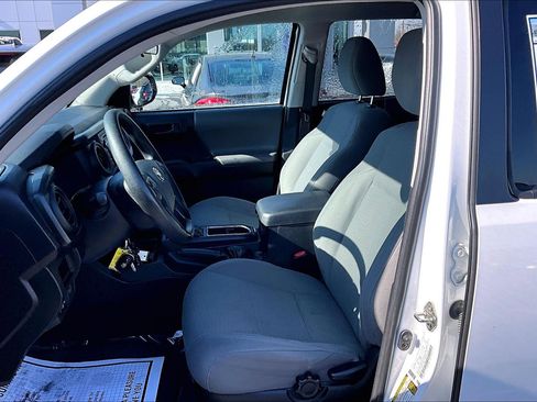 Used 2019 Toyota Tacoma SR w/ SR Convenience Package image 21