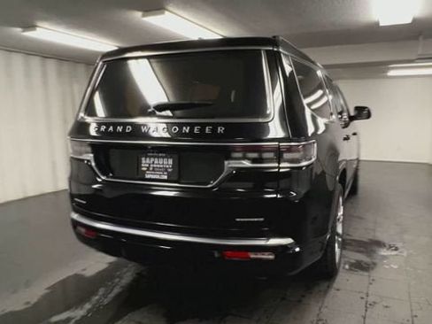 Used 2022 Jeep Grand Wagoneer Series II w/ Premium Group II AWD/4WD image 8