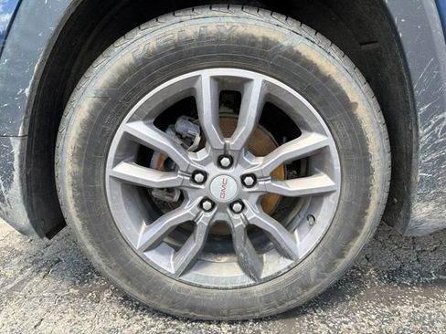 Certified 2023 GMC Terrain SLT FWD image 8