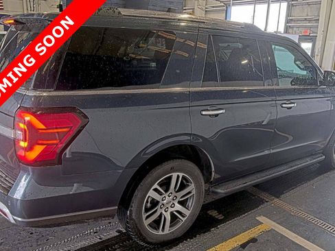 Used 2024 Ford Expedition Limited AWD/4WD image 5