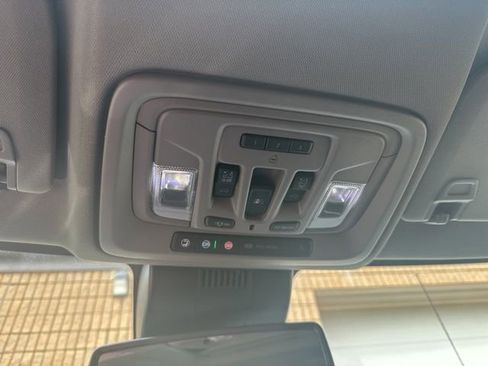 Used 2023 GMC Sierra 1500 SLT image 14