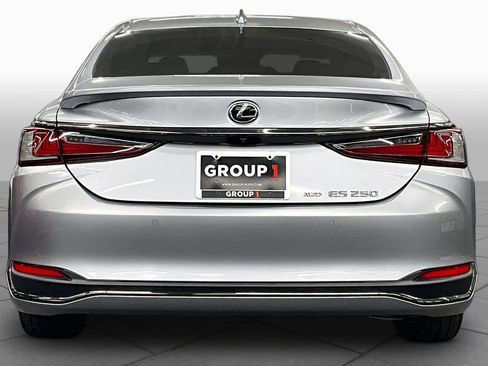 Used 2022 Lexus ES 250 F Sport w/ Accessory Package AWD/4WD image 5