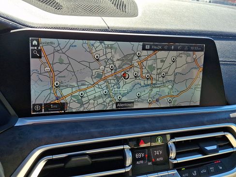 Used 2021 BMW X5 xDrive40i w/ Convenience Package image 17