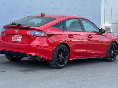 Used 2023 Honda Civic Sport image 3