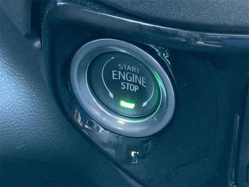 Used 2023 GMC Sierra 1500 SLT w/ SLT Premium Plus Package image 17