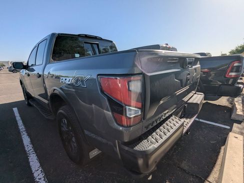 Used 2021 Nissan Titan PRO-4X w/ Pro-4x Convenience Package AWD/4WD image 8