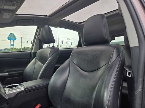Used 2017 Toyota Prius V Five w/ Advanced Technology Package FWD image 22