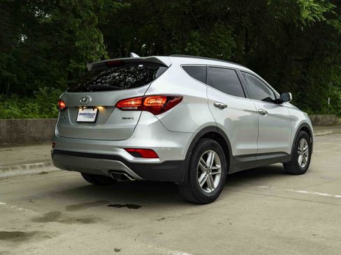 Used 2017 Hyundai Santa Fe Sport FWD image 8