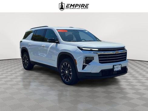 Used 2026 Chevrolet Traverse LT w/ Sun and Wheel Package AWD/4WD image 1