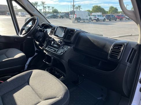 Used 2025 RAM ProMaster 2500 w/ U-Haul Equipment Group FWD image 13