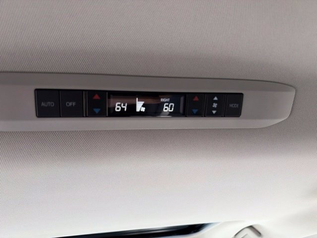Used 2023 Toyota Sienna XLE AWD/4WD image 30