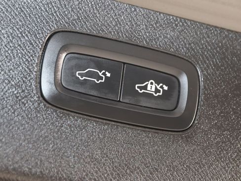 Used 2024 Volvo XC90 B6 Plus w/ Protection Package Premier image 53