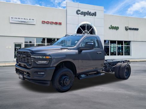 New 2026 RAM 3500 Tradesman AWD/4WD image 7