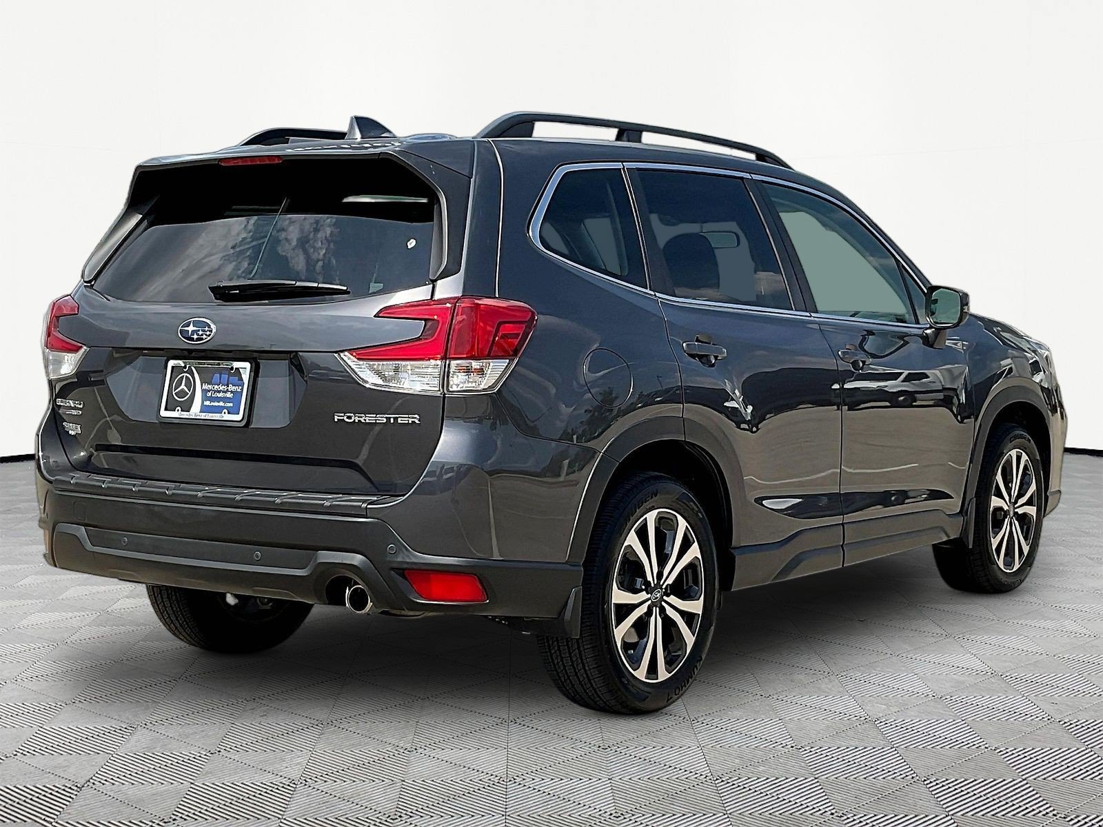 Used 2020 Subaru Forester Limited AWD/4WD image 6