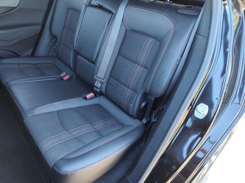 Used 2022 Chevrolet Equinox RS w/ Infotainment Package image 26