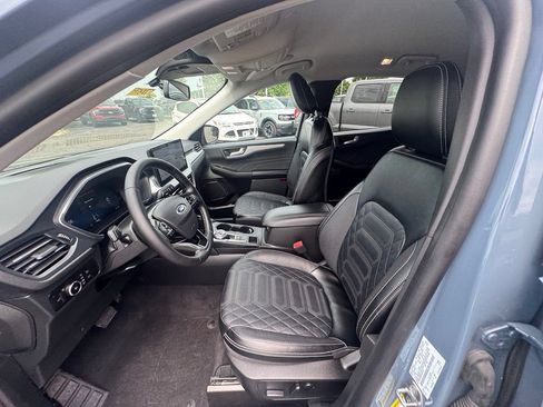 Certified 2023 Ford Escape Platinum w/ Premium Technology Package AWD/4WD image 10