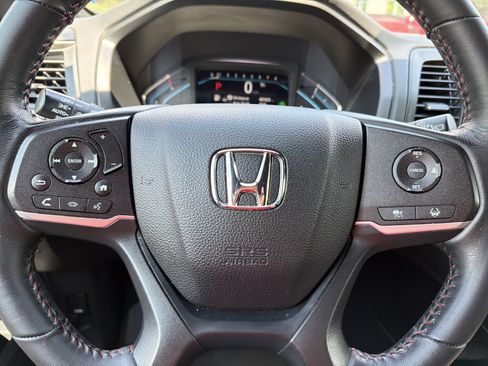 Certified 2024 Honda Odyssey Sport image 8