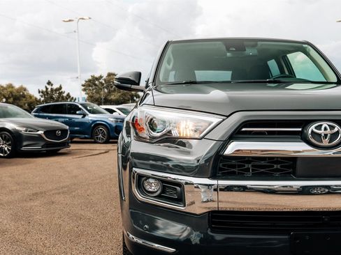 Used 2024 Toyota 4Runner Limited AWD/4WD image 9