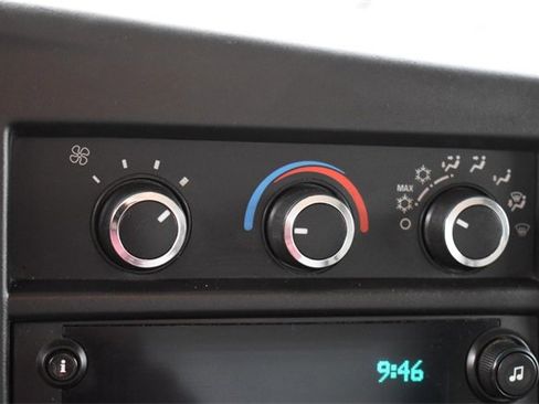 Used 2015 Chevrolet Express 3500 Extended image 22