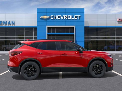 New 2025 Chevrolet Blazer LT w/ Midnight/Sport Edition image 5