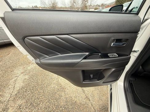 Used 2020 Mitsubishi Outlander GT image 15