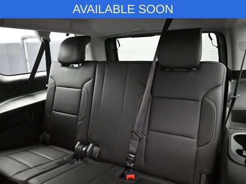 Used 2018 Chevrolet Suburban Premier AWD/4WD image 35