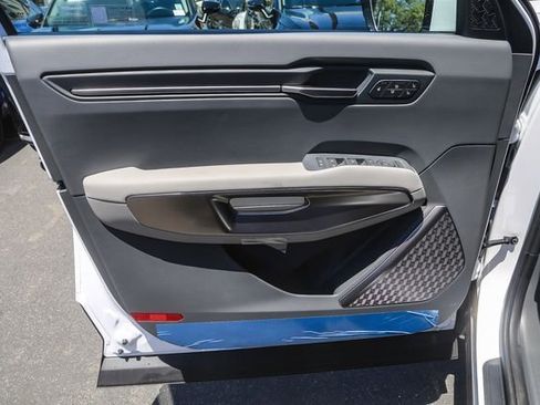 New 2026 Kia EV9 Wind image 23