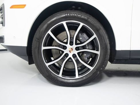 Certified 2026 Porsche Cayenne E-Hybrid Coupe AWD/4WD image 15