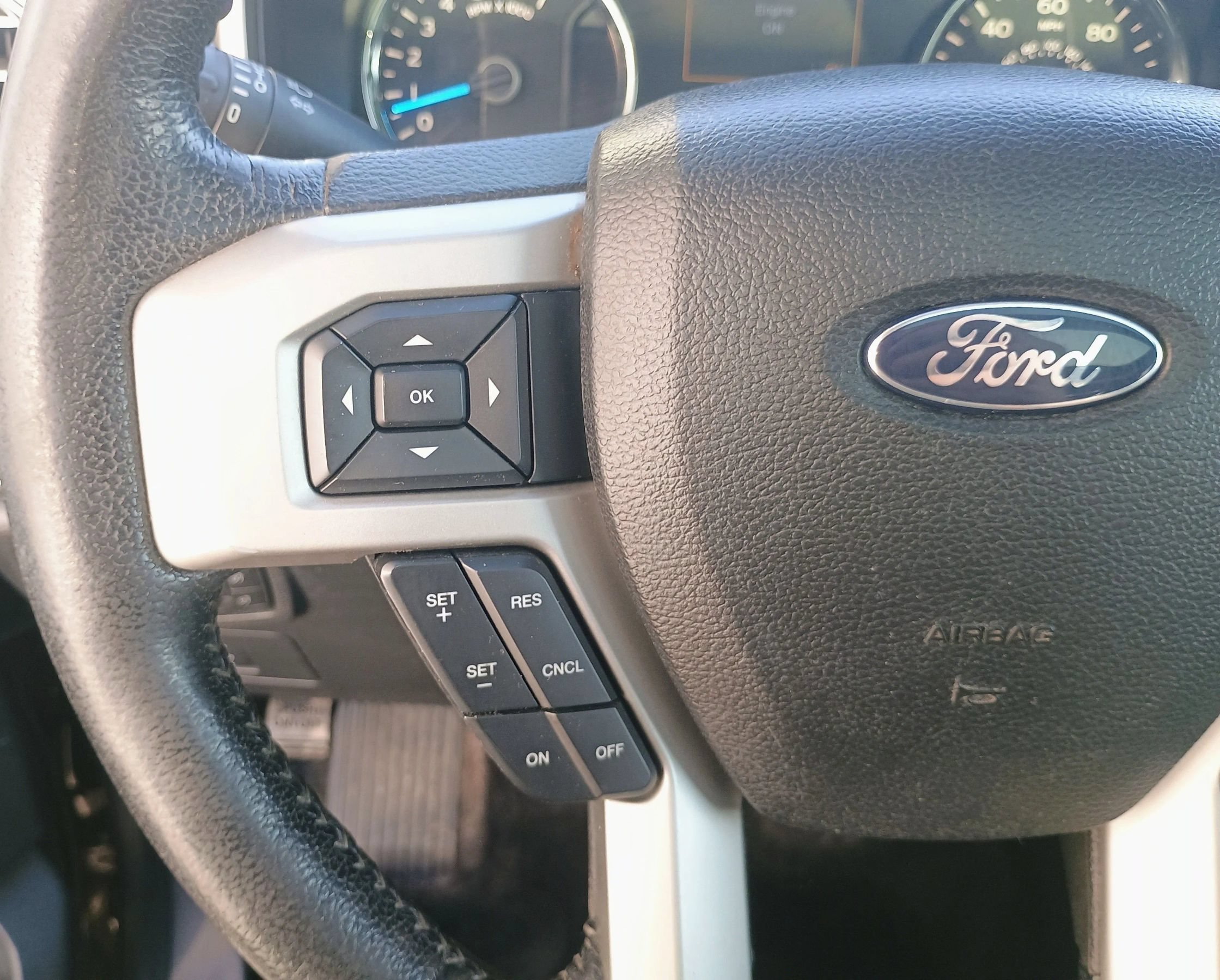 Used 2015 Ford F150 Lariat w/ Equipment Group 502A Luxury AWD/4WD image 22