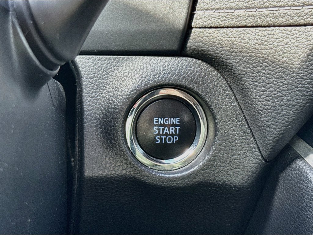 Used 2021 Toyota RAV4 XLE FWD image 25