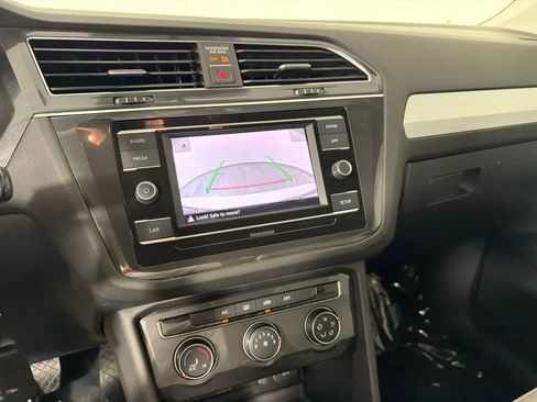 Used 2018 Volkswagen Tiguan S FWD image 15