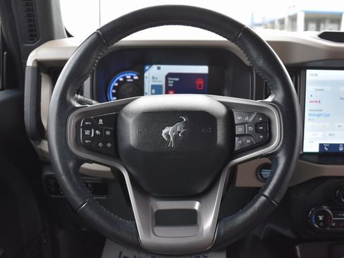 Used 2023 Ford Bronco Wildtrak image 21