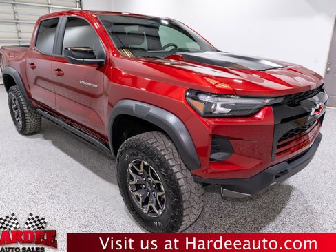 Used 2025 Chevrolet Colorado ZR2 w/ Technology Package image 6