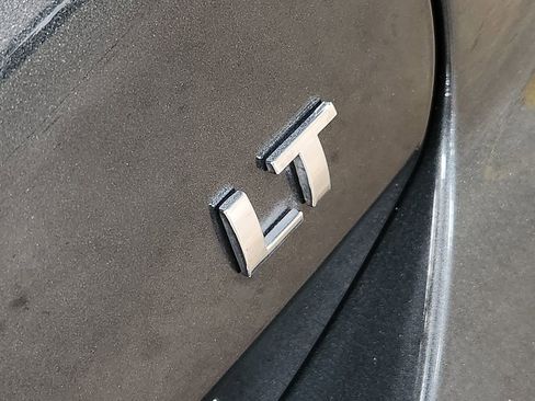 Used 2020 Chevrolet Equinox LT image 26