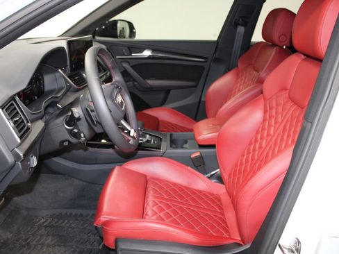 Used 2024 Audi SQ5 Premium Plus image 17