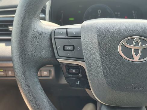 Used 2025 Toyota Camry LE w/ Convenience Package AWD/4WD image 13