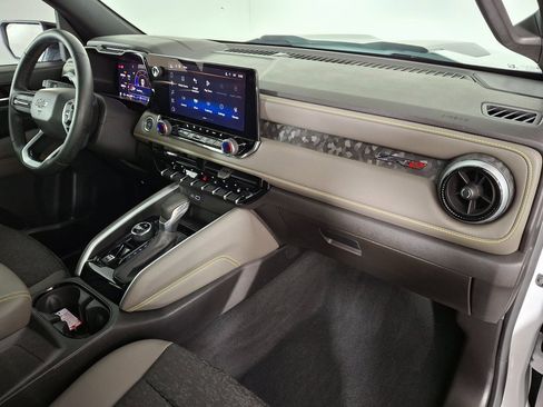 Used 2024 Chevrolet Colorado ZR2 w/ Technology Package image 32