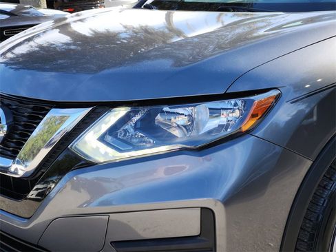 Used 2017 Nissan Rogue S w/ S Appearance Package image 7