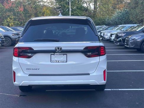 New 2026 Honda Odyssey Sport-L image 6