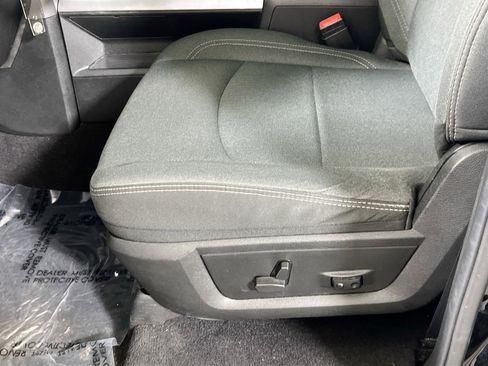 Used 2022 RAM 1500 Classic Warlock w/ Electronics Group AWD/4WD image 18