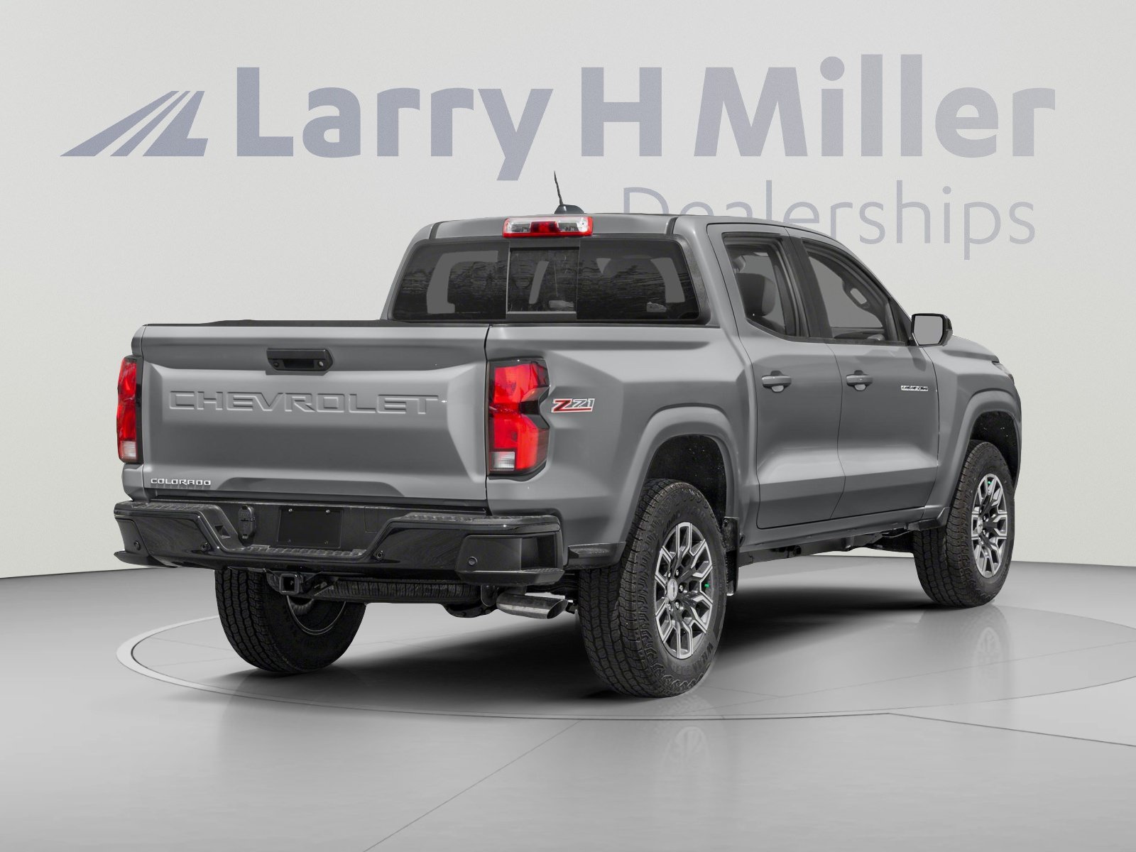 Used 2023 Chevrolet Colorado Z71 w/ Advanced Trailering Package AWD/4WD image 2