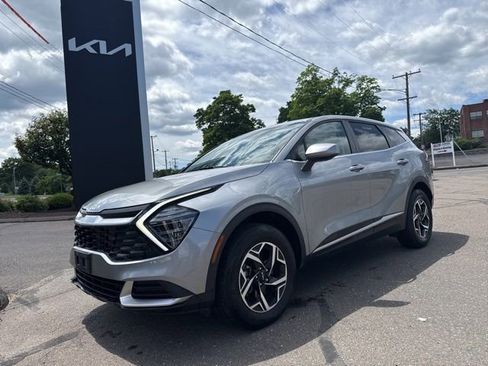 Certified 2024 Kia Sportage LX AWD/4WD image 1