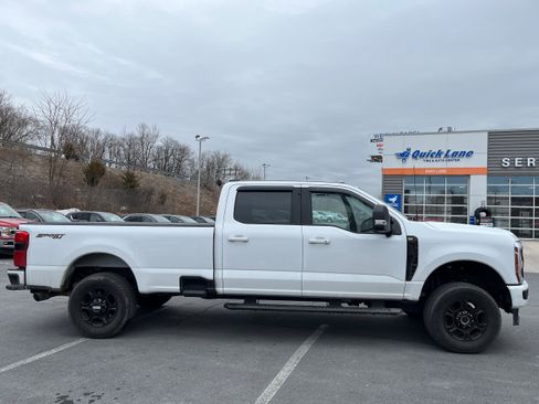 Certified 2024 Ford F250 XLT w/ XLT Premium Package image 4