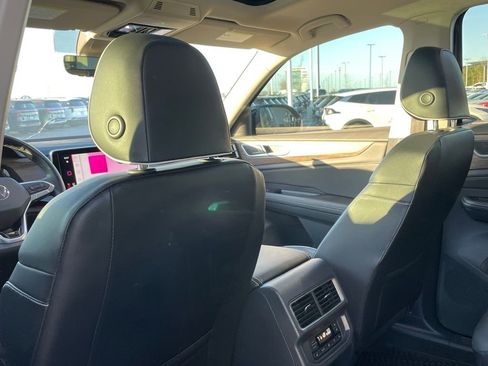 Used 2024 Volkswagen Atlas SEL Premium R-Line image 26