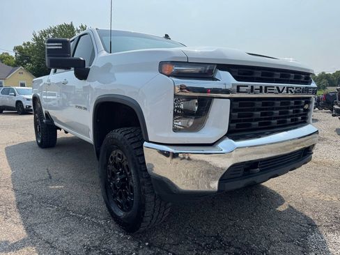 Used 2021 Chevrolet Silverado 2500 LT w/ Fleet Comfort Package AWD/4WD image 8