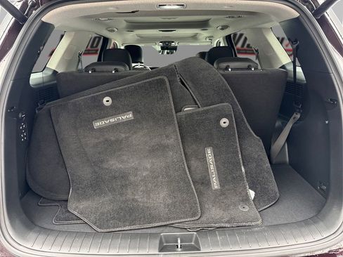 Used 2024 Hyundai Palisade Limited image 11